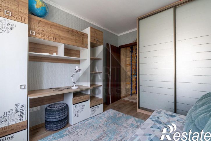 2-комн квартира Меридианная улица, 30,  д. 30