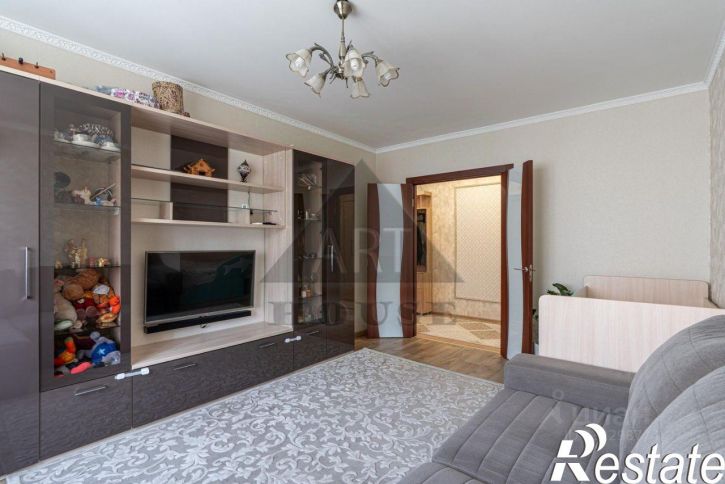 2-комн квартира Меридианная улица, 30,  д. 30