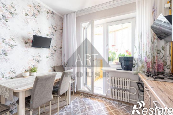 2-комн квартира Меридианная улица, 30,  д. 30