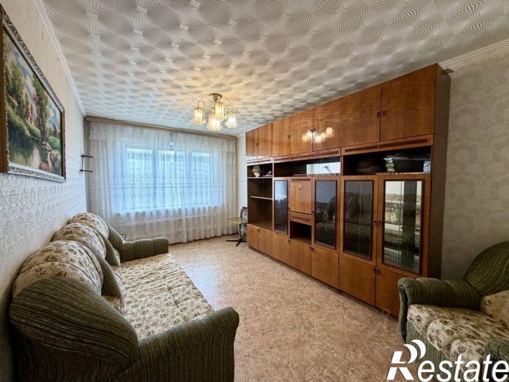 3-комн квартира улица Адоратского, 47,  д. 47