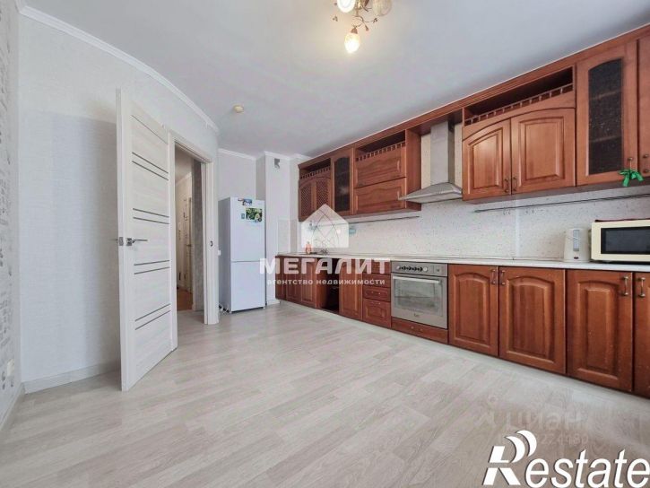 2-комн квартира улица Академика Глушко, 22Г,  д. 22Г