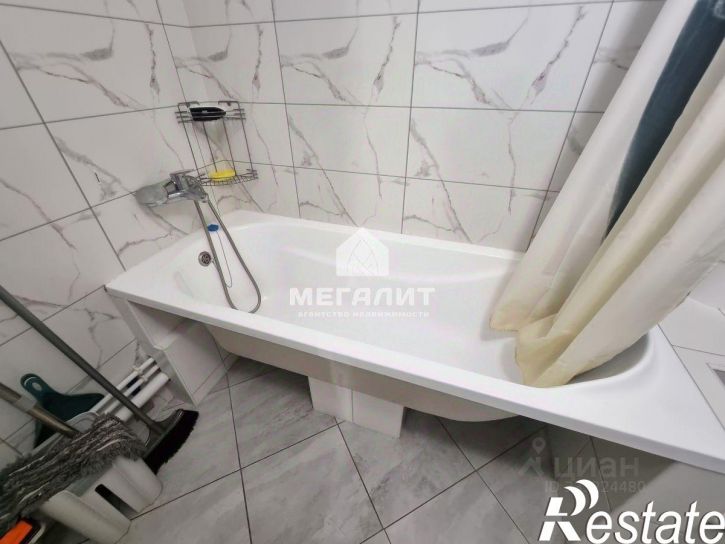 2-комн квартира улица Академика Глушко, 22Г,  д. 22Г