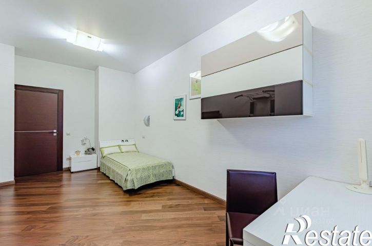 4-комн квартира Чистопольская улица, 38,  д. 38