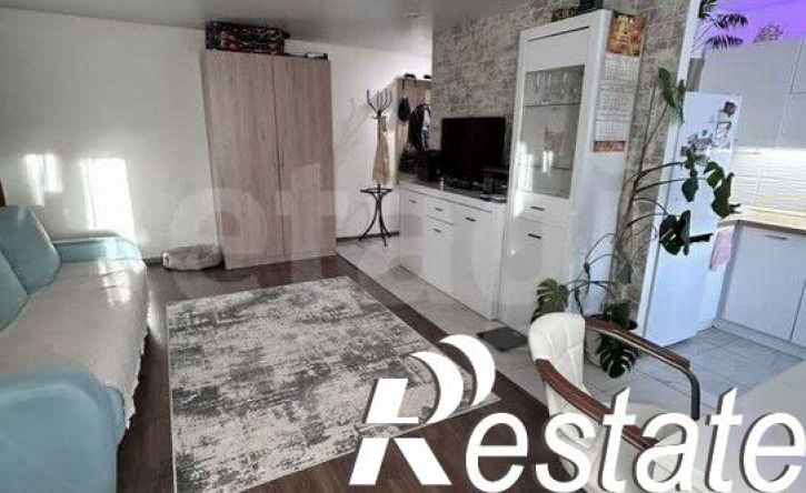 2-комн квартира улица Короленко, 73,  д. 73