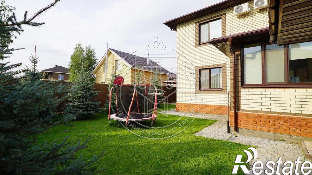 Купить дачу, дом, коттедж за 34 190 000 рублей на Изумрудная ул, 10