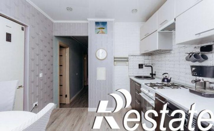 2-комн квартира улица Декабристов, 113,  д. 113