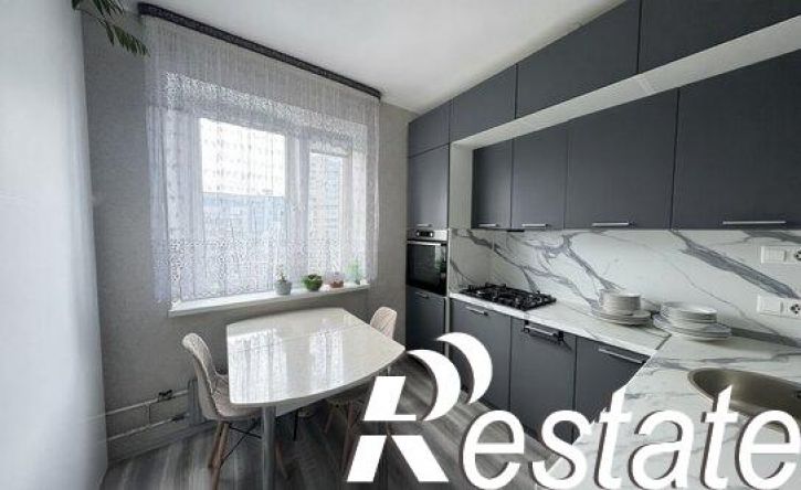 2-комн квартира улица Академика Глушко, 22В,  д. 22В