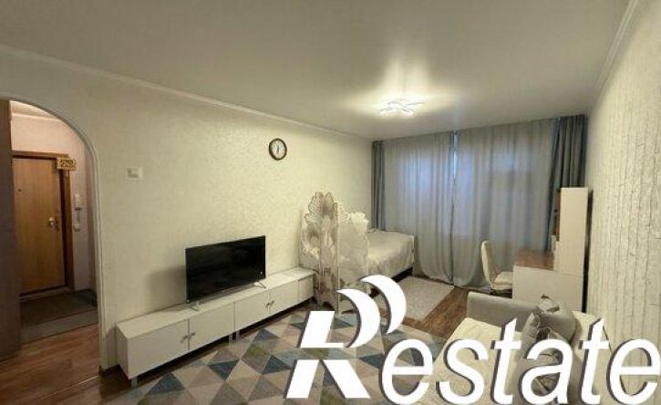 2-комн квартира улица Короленко, 69,  д. 69