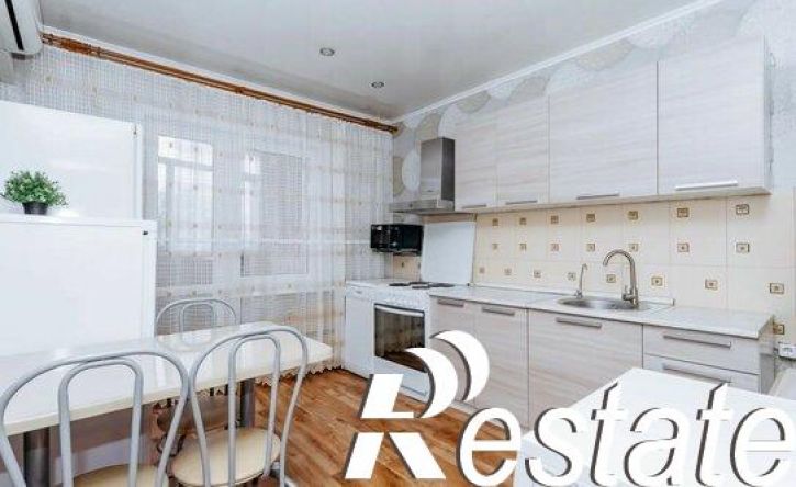 2-комн квартира проспект Победы, 100,  д. 100