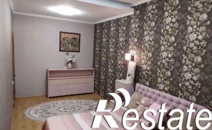 6-комн квартира улица Карла Маркса, 15,  д. 15