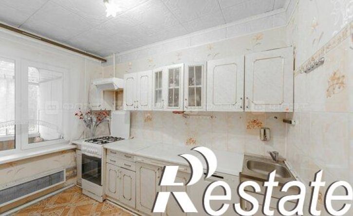 3-комн квартира улица Юлиуса Фучика, 50,  д. 50