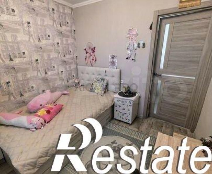4-комн квартира улица Строителей, 12,  д. 12
