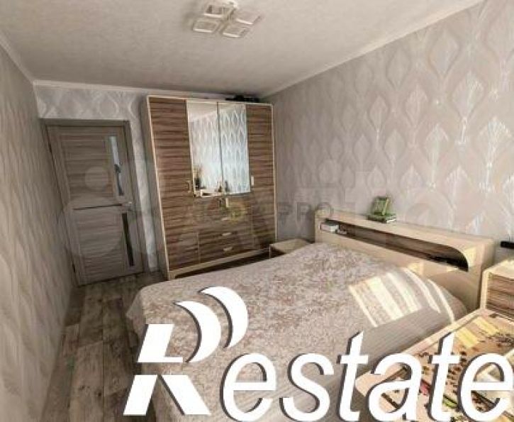 4-комн квартира улица Строителей, 12,  д. 12