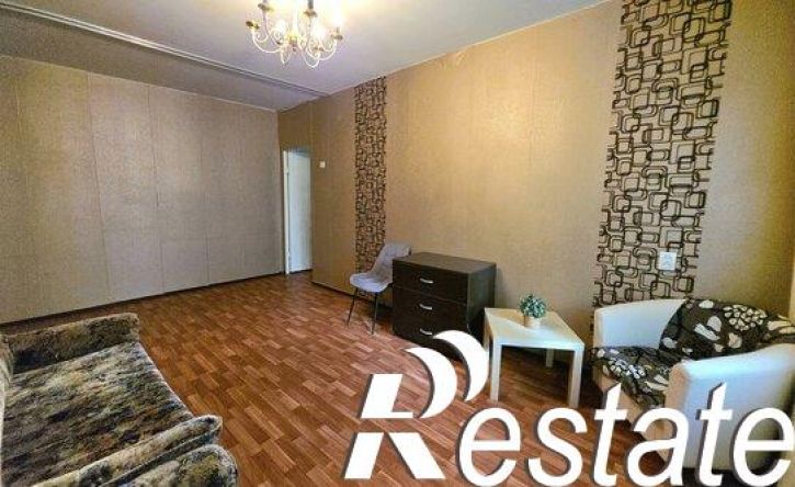 2-комн квартира улица Декабристов, 107,  д. 107