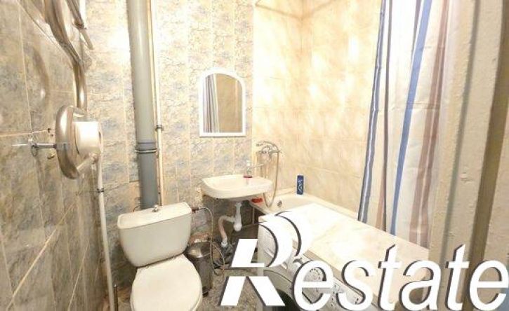 2-комн квартира улица Декабристов, 107,  д. 107