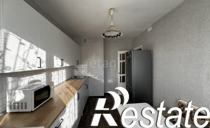 2-комн квартира проспект Победы, 160,  д. 160