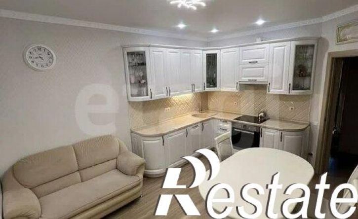 2-комн квартира улица Рауиса Гареева, 100,  д. 100