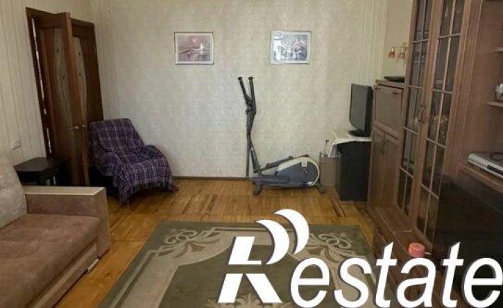 3-комн квартира улица Комарова, 25,  д. 25
