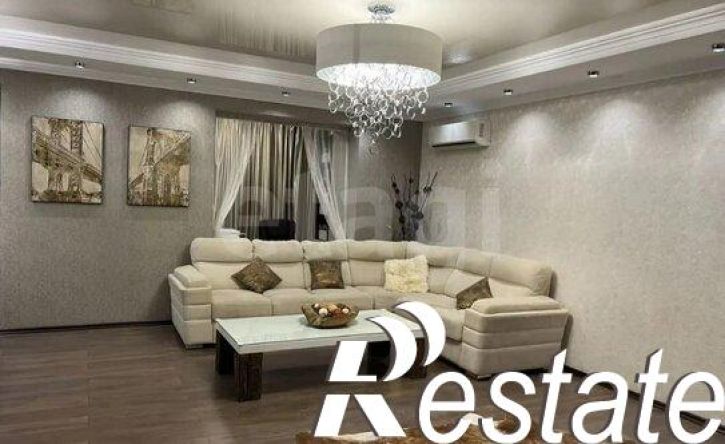 4-комн квартира улица Адоратского, 2,  д. 2