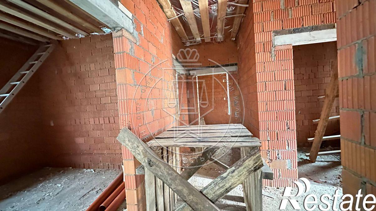 Купить дачу, дом, коттедж за 13 500 000 рублей на Поперечная ул, 3В