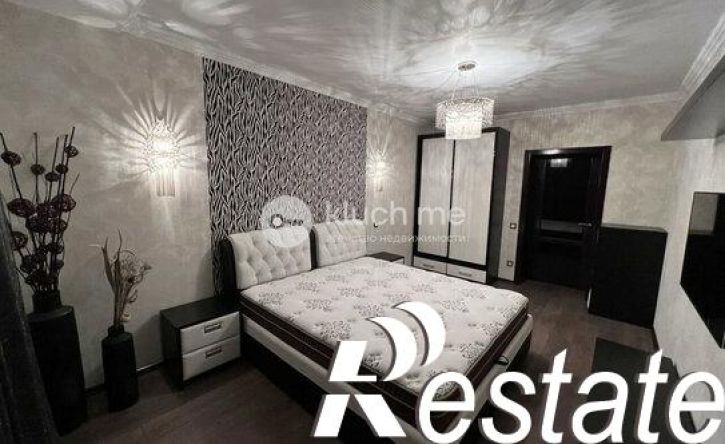 4-комн квартира улица Адоратского, 2,  д. 2