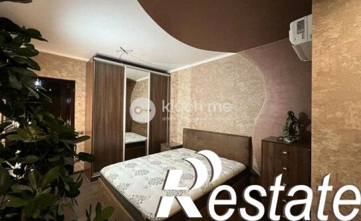 4-комн квартира улица Адоратского, 2,  д. 2