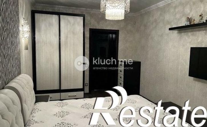 4-комн квартира улица Адоратского, 2,  д. 2